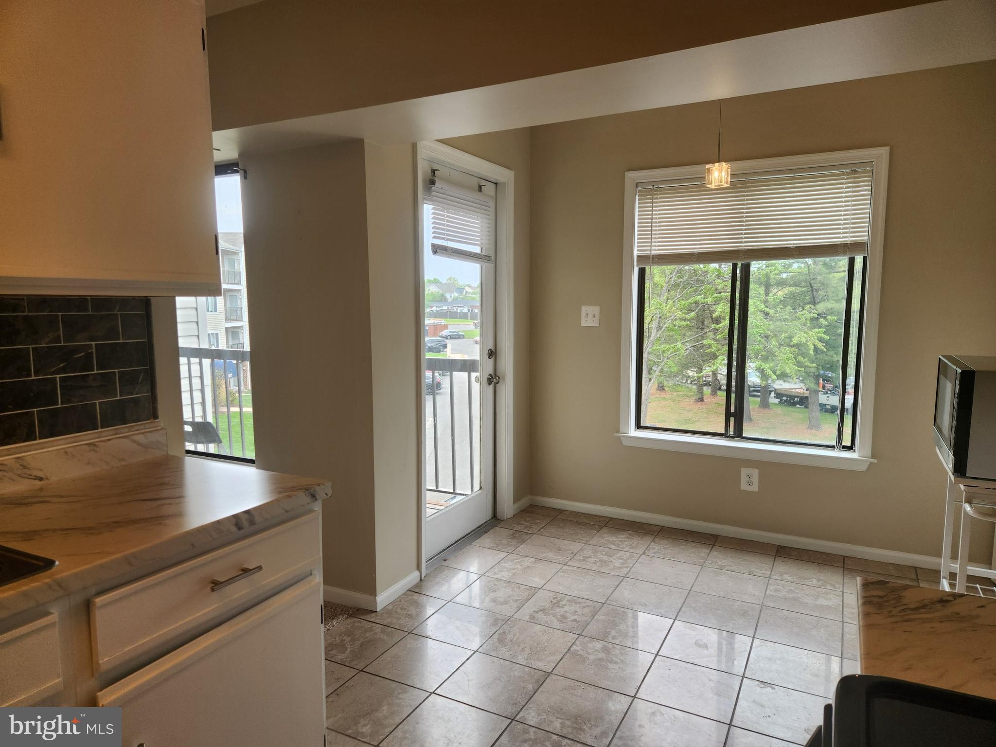 9569 COGGS BILL DR #301