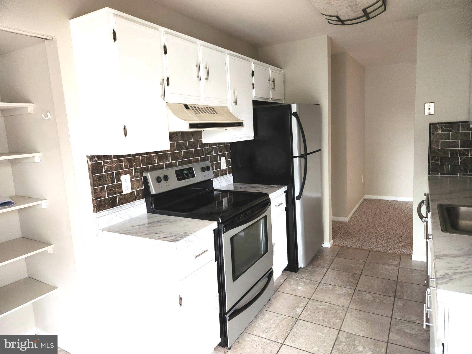 9569 COGGS BILL DR #301