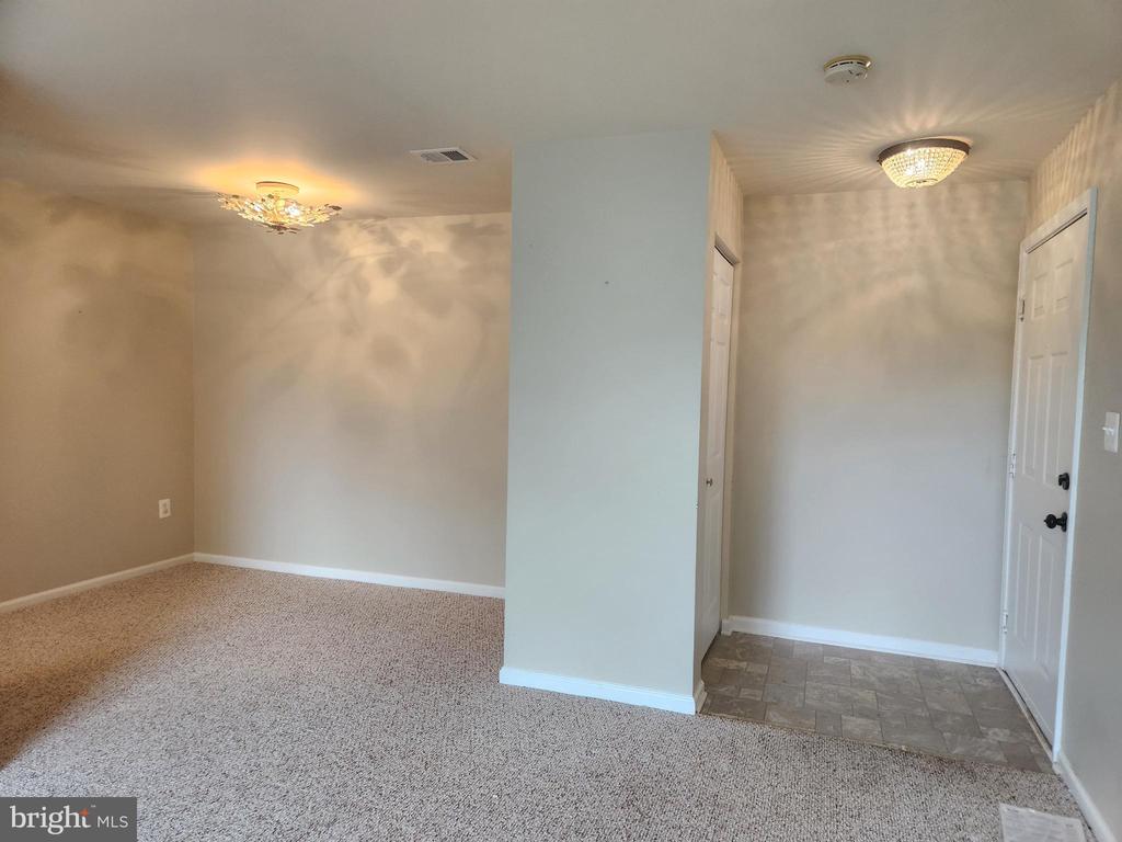9569 COGGS BILL DR #301