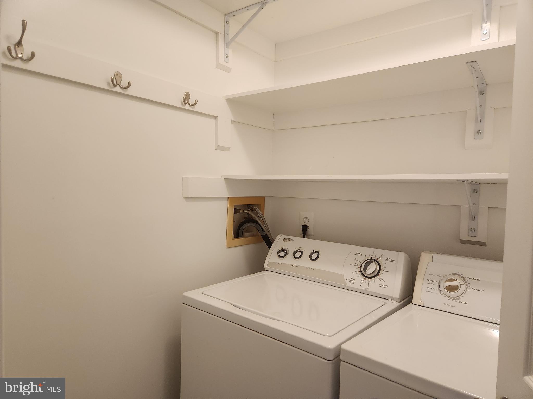 9569 COGGS BILL DR #301