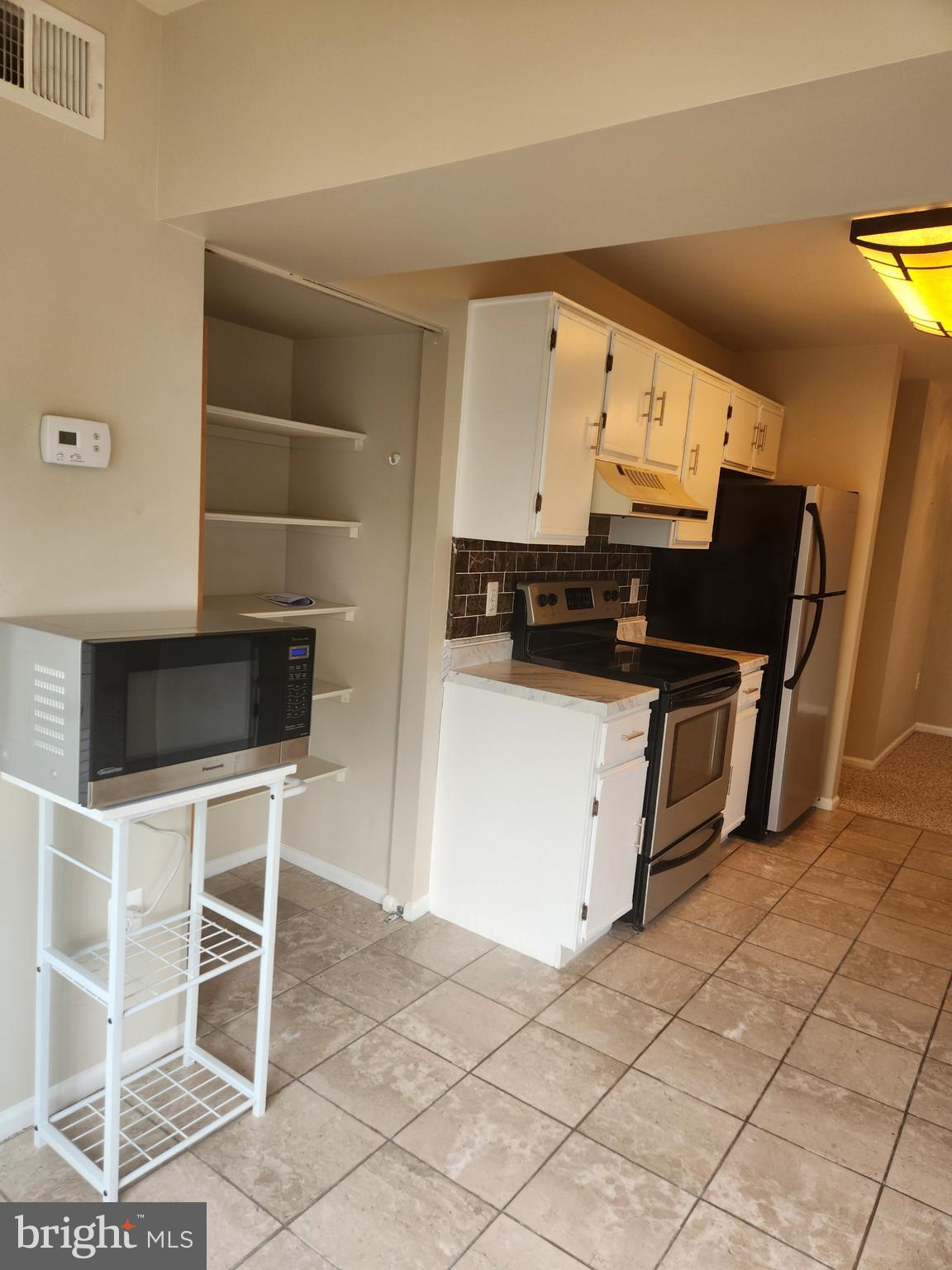 9569 COGGS BILL DR #301
