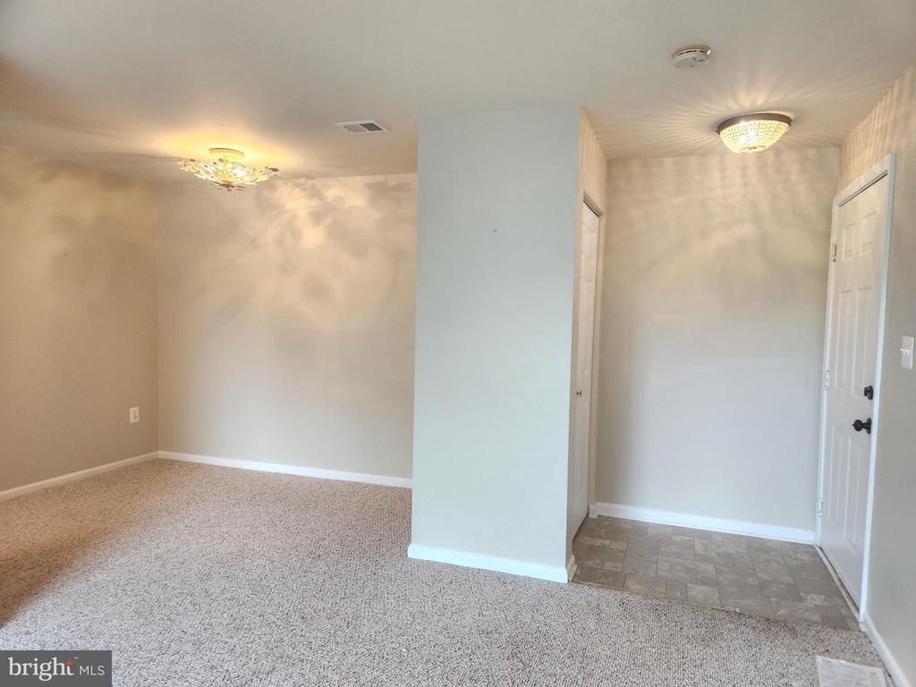 9569 COGGS BILL DR #301
