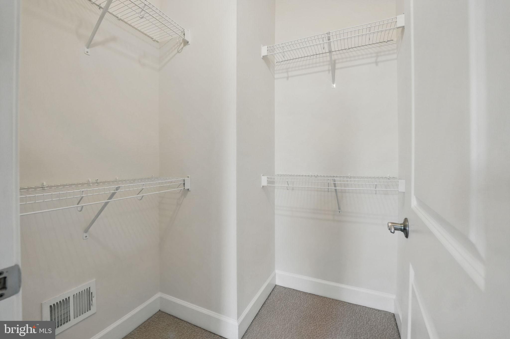 9870 Buchanan Loop