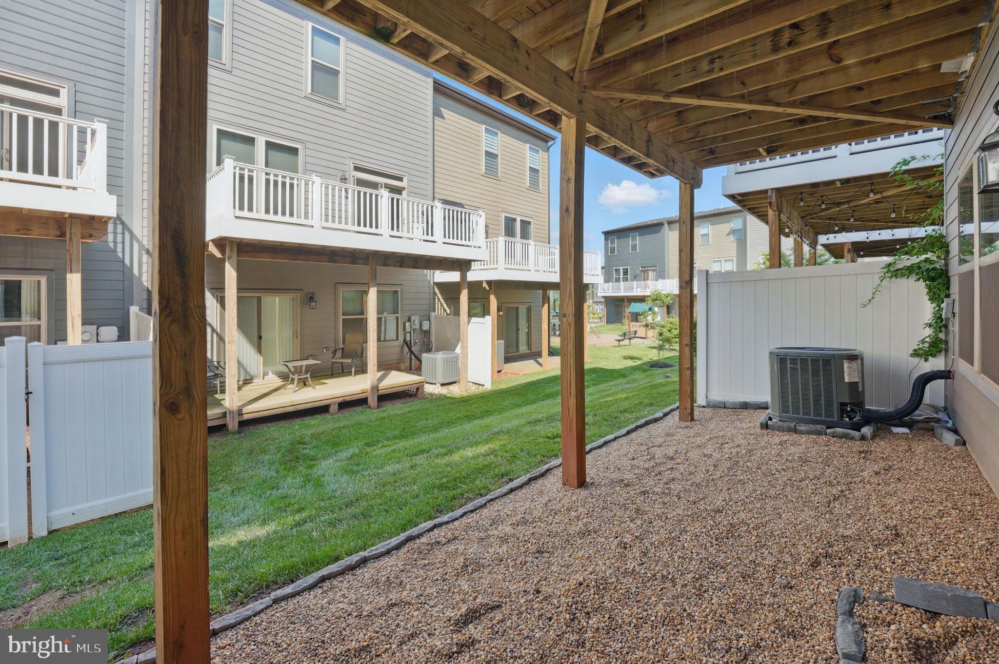 9870 Buchanan Loop