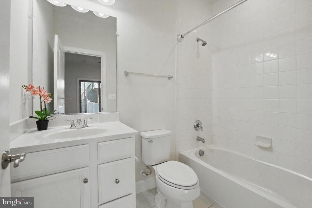 9870 Buchanan Loop