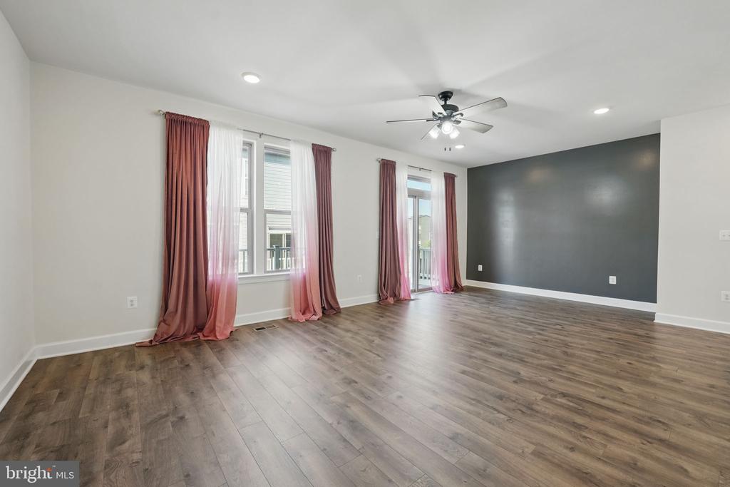9870 Buchanan Loop