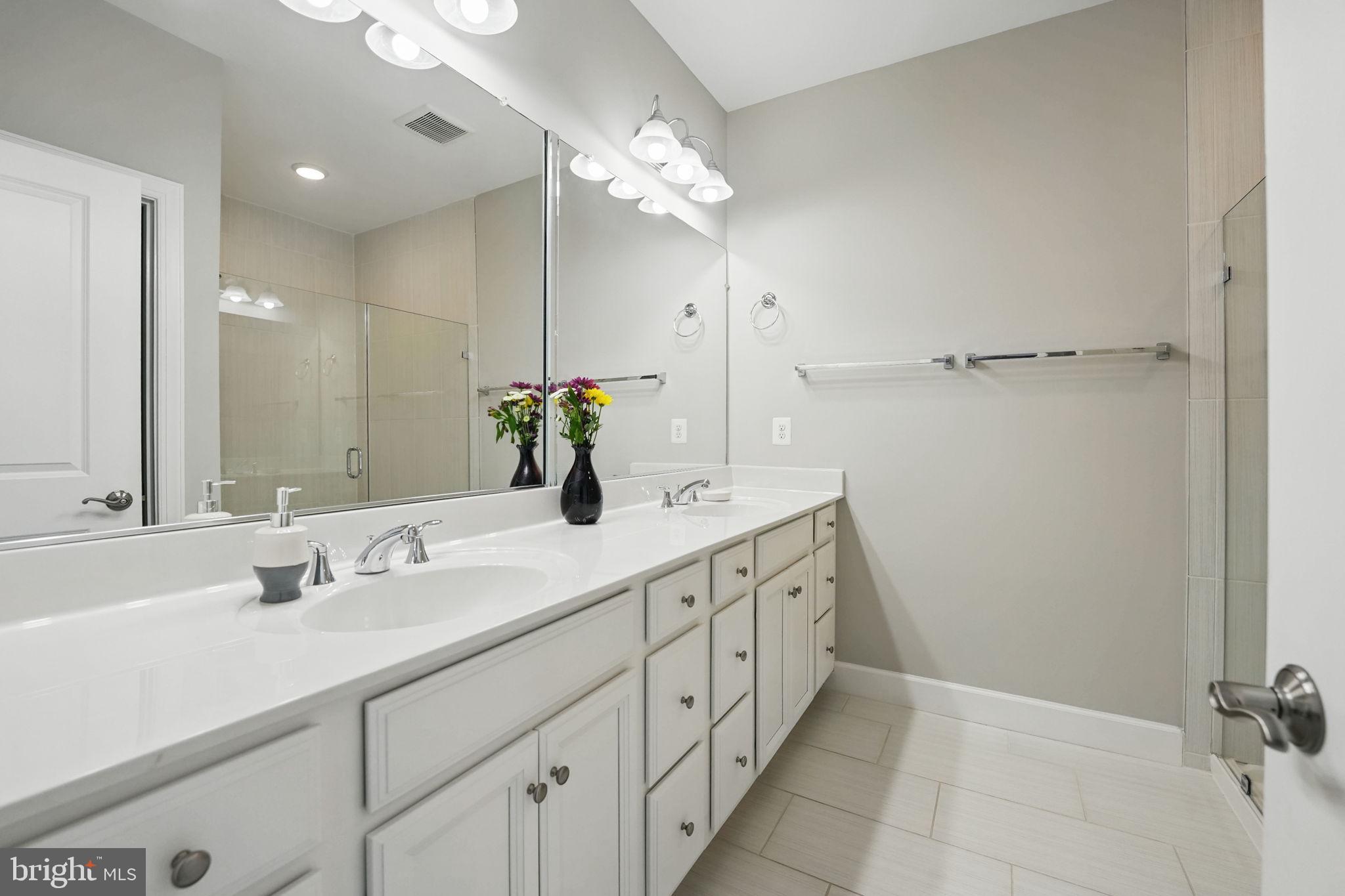 9870 Buchanan Loop