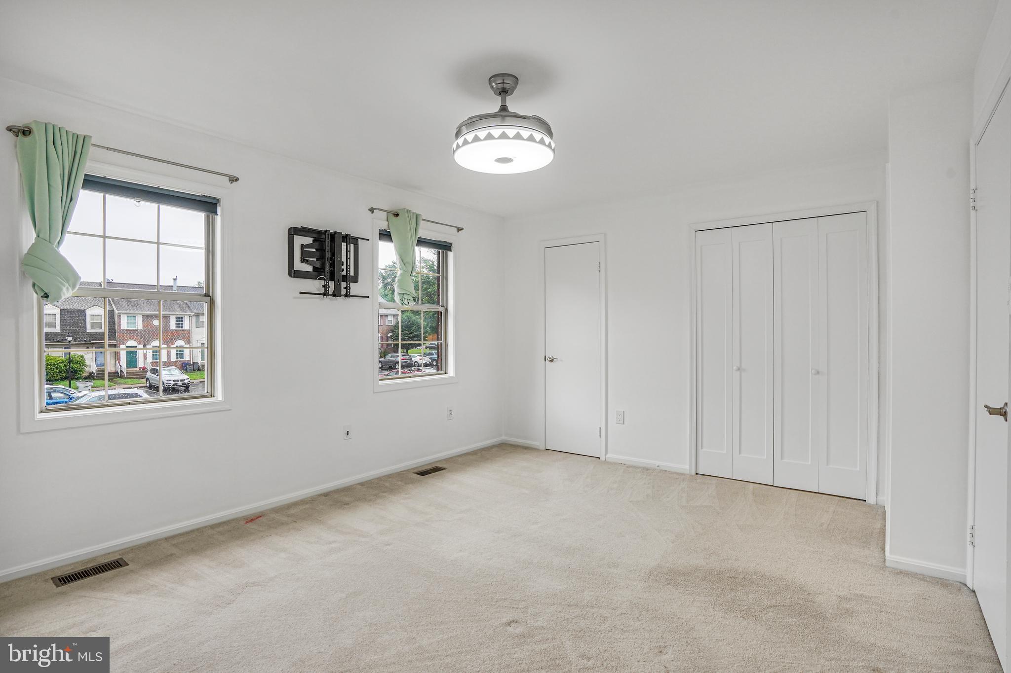 8609 LAMONT CT