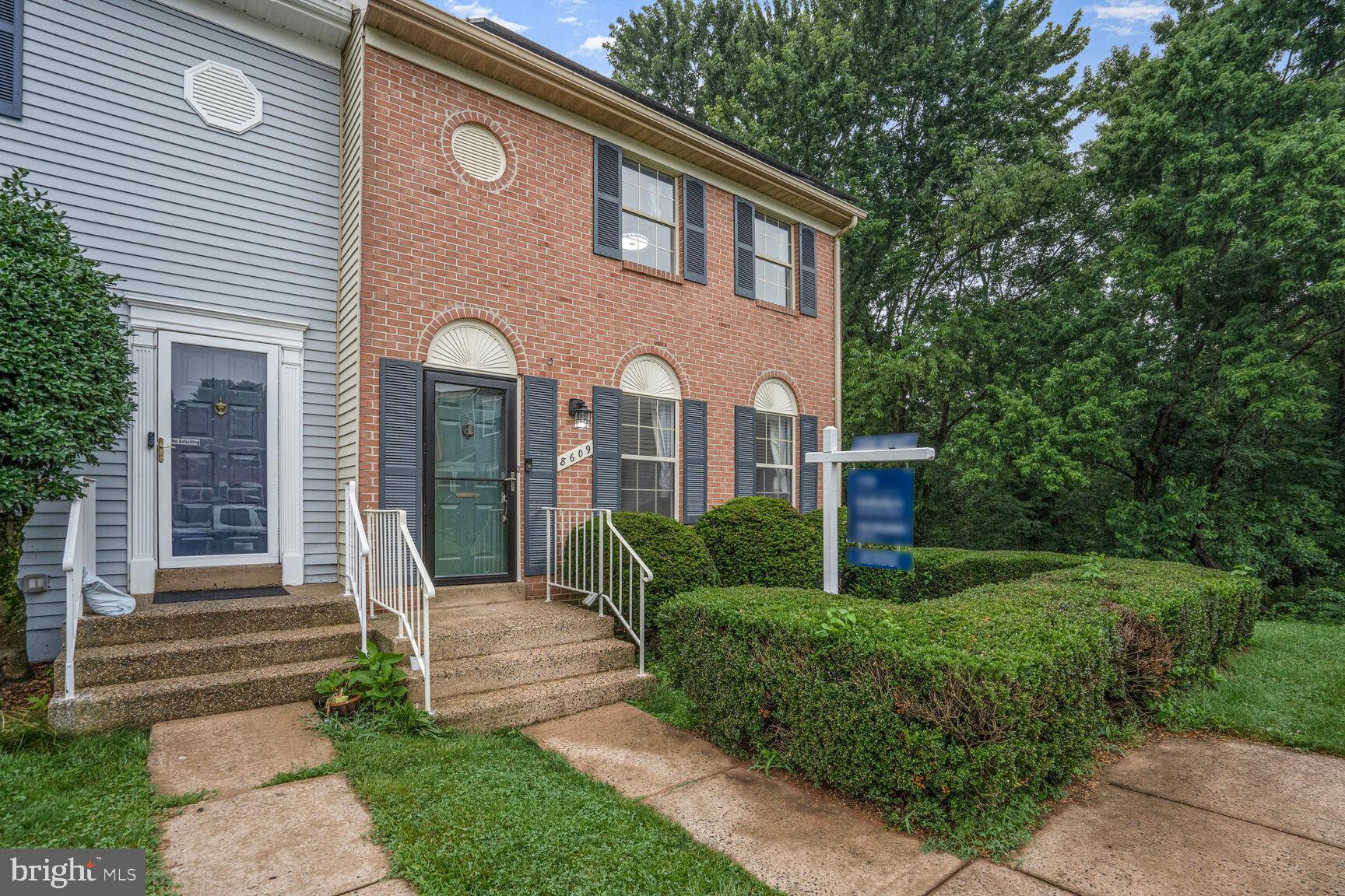 8609 LAMONT CT