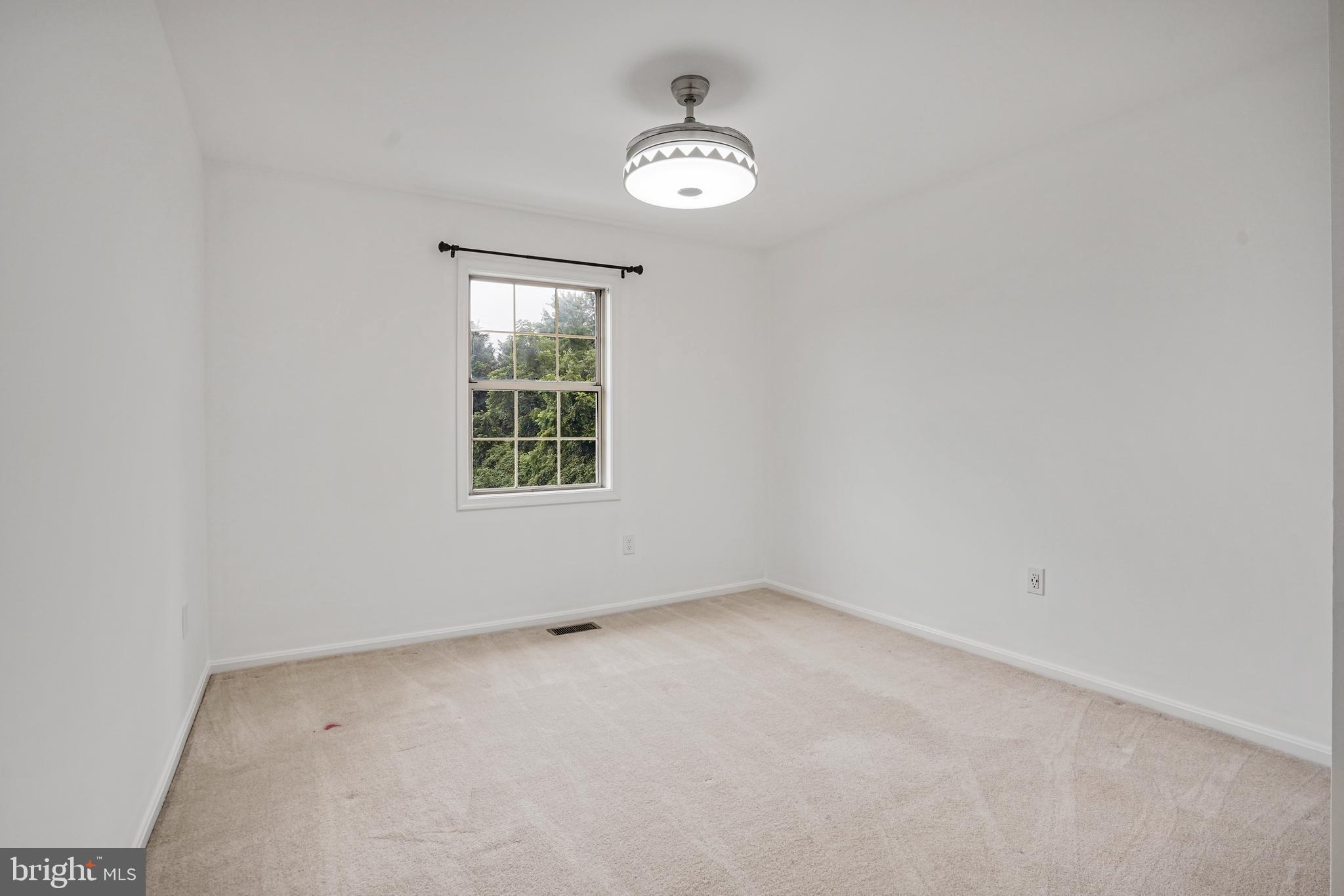 8609 LAMONT CT