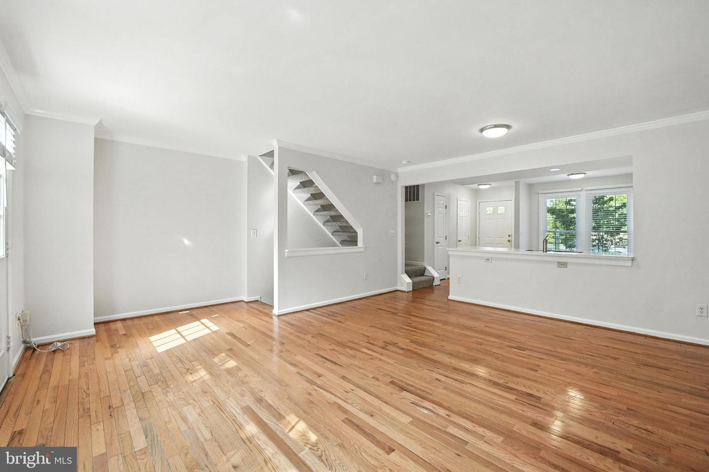 9763 Mock Orange Ct