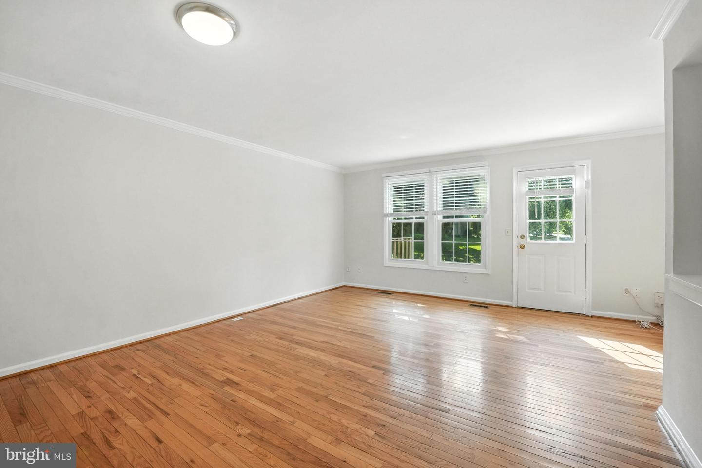 9763 Mock Orange Ct