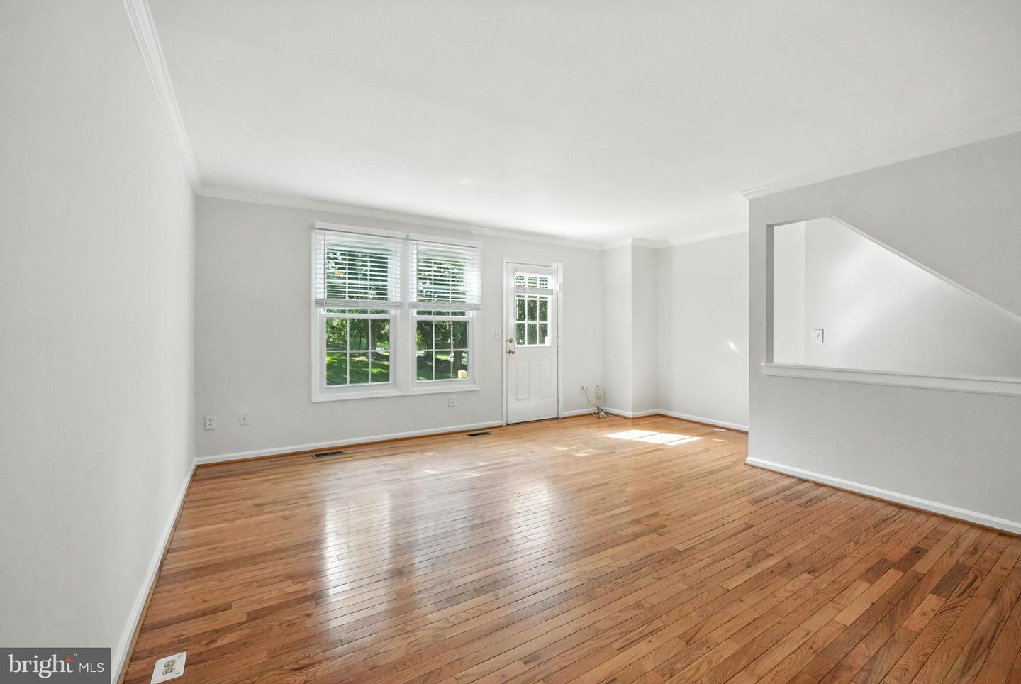 9763 Mock Orange Ct