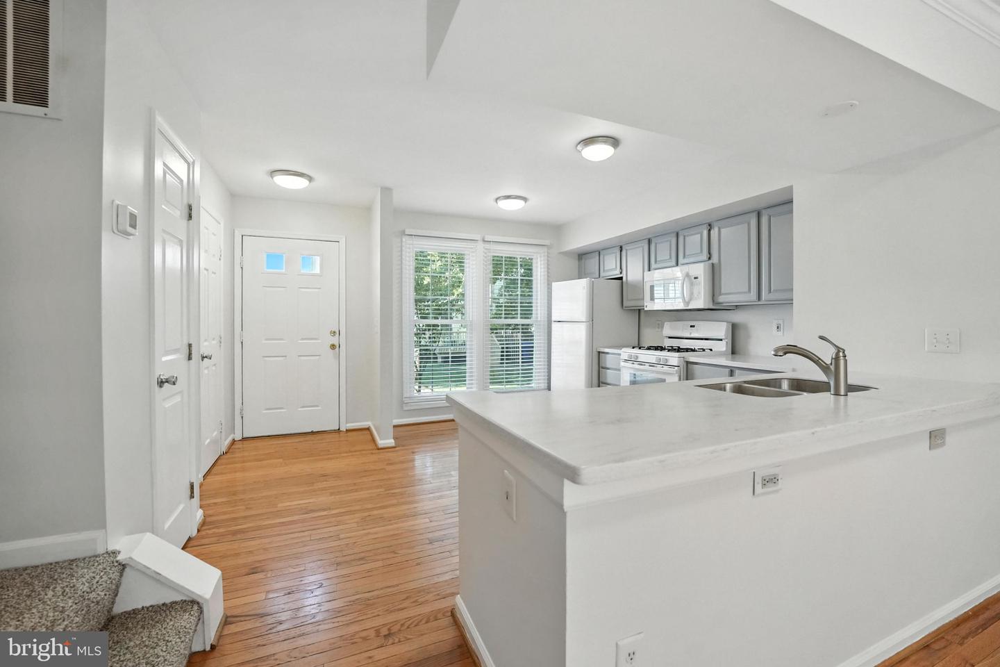9763 Mock Orange Ct