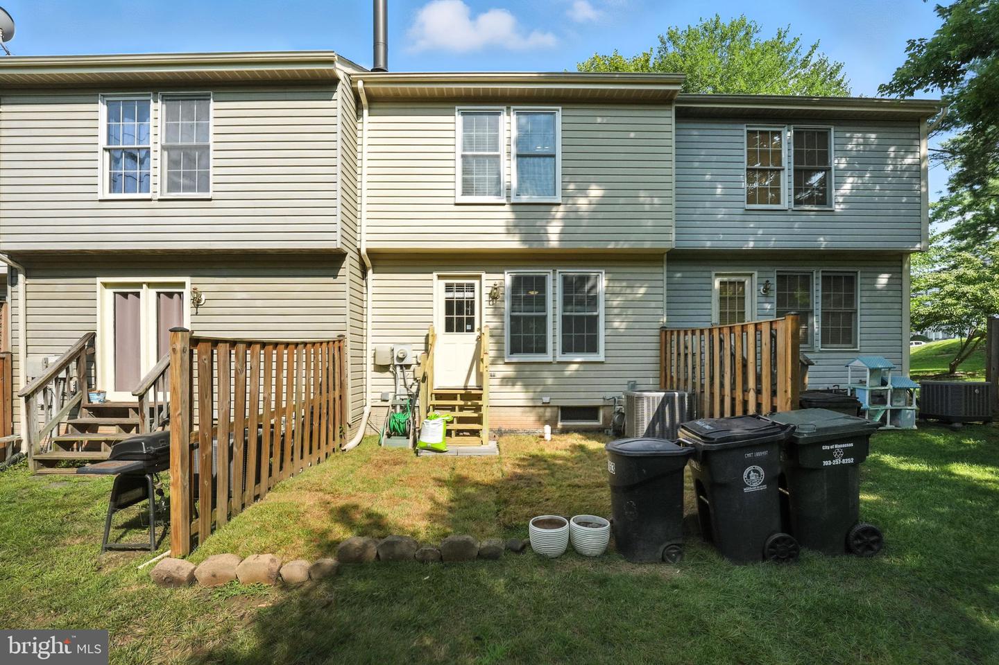 9763 Mock Orange Ct