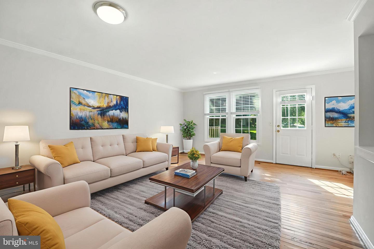 9763 Mock Orange Ct
