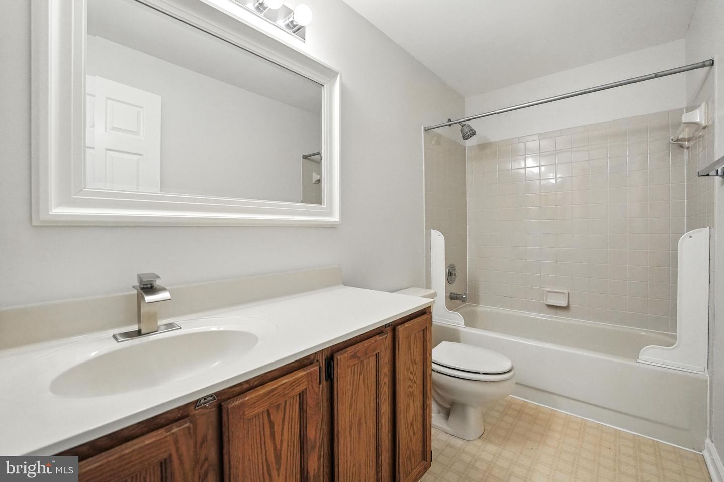 9763 Mock Orange Ct