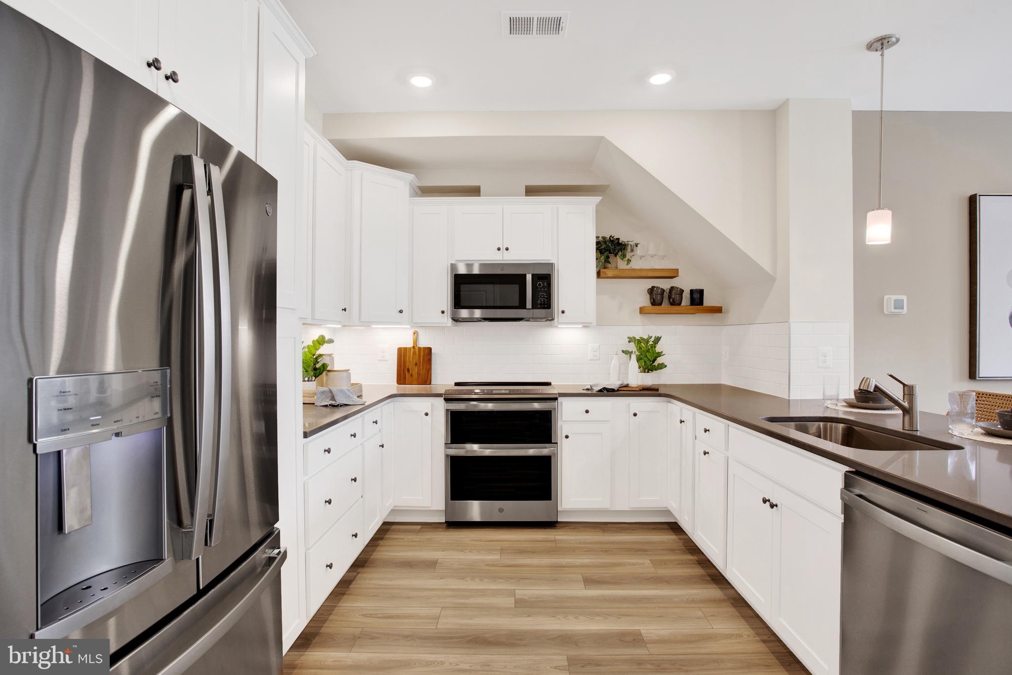 9679 SWALLOWTAIL LANE