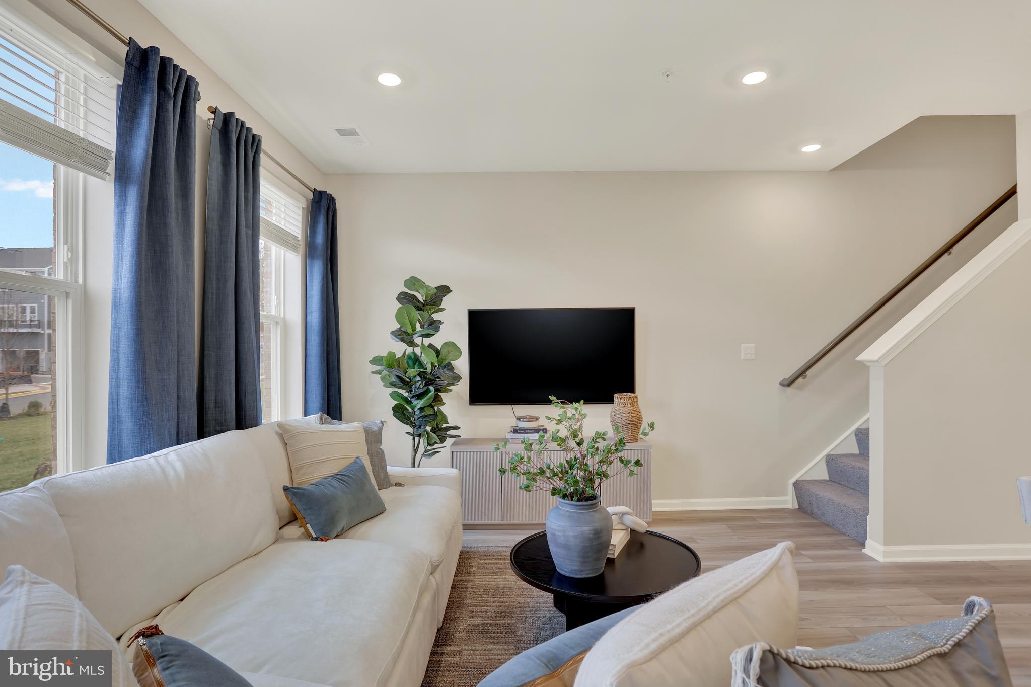 9679 SWALLOWTAIL LANE