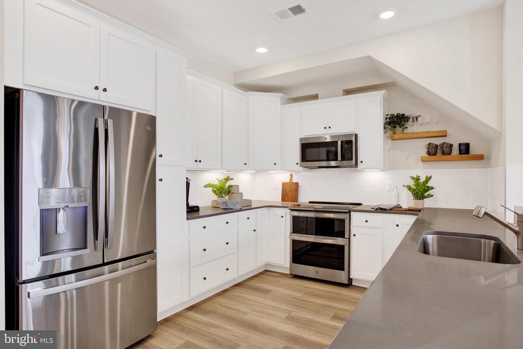 9679 SWALLOWTAIL LANE