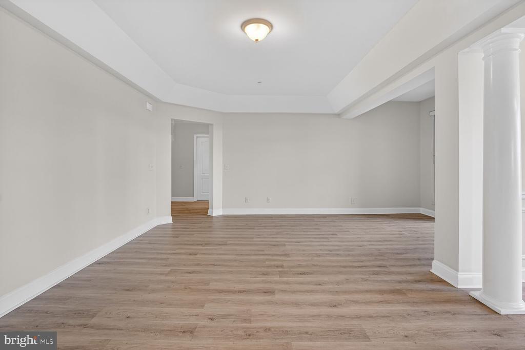9202 CHARLESTON DRIVE 307