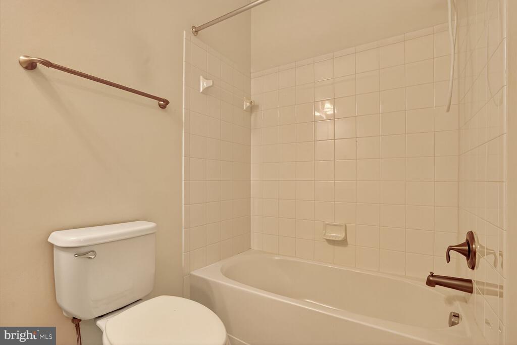 9202 CHARLESTON DRIVE 307