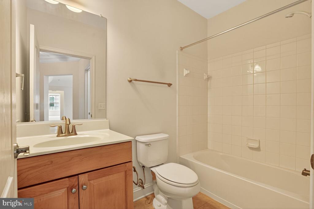 9202 CHARLESTON DRIVE 307