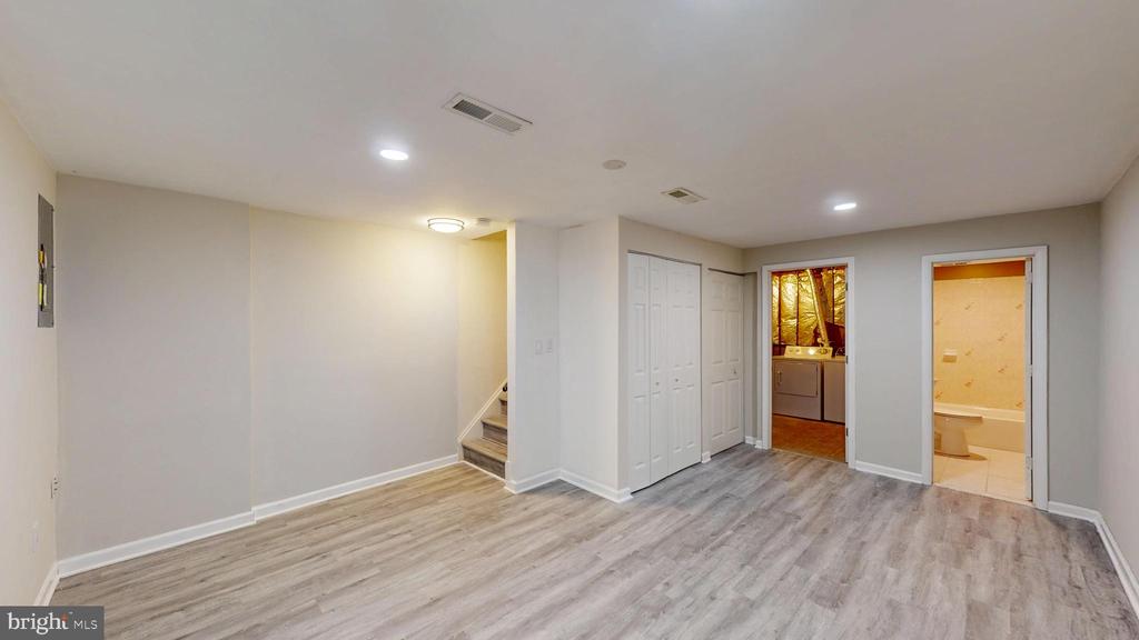 8551 BRAXTED LANE