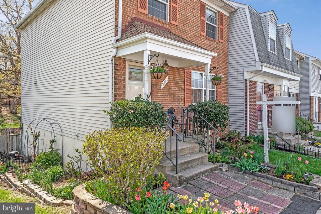 8453 MCKENZIE CIRCLE