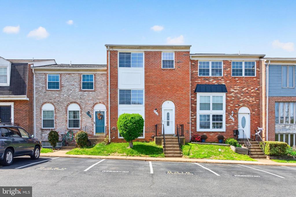 8418 MCKENZIE CIRCLE