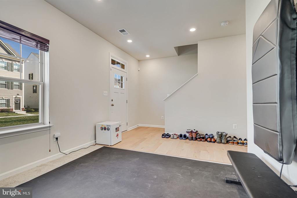 9536 BARNES LOOP