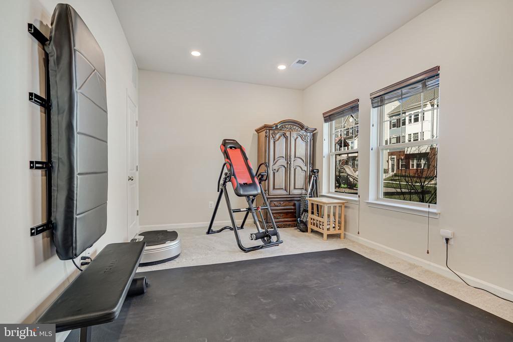 9536 BARNES LOOP