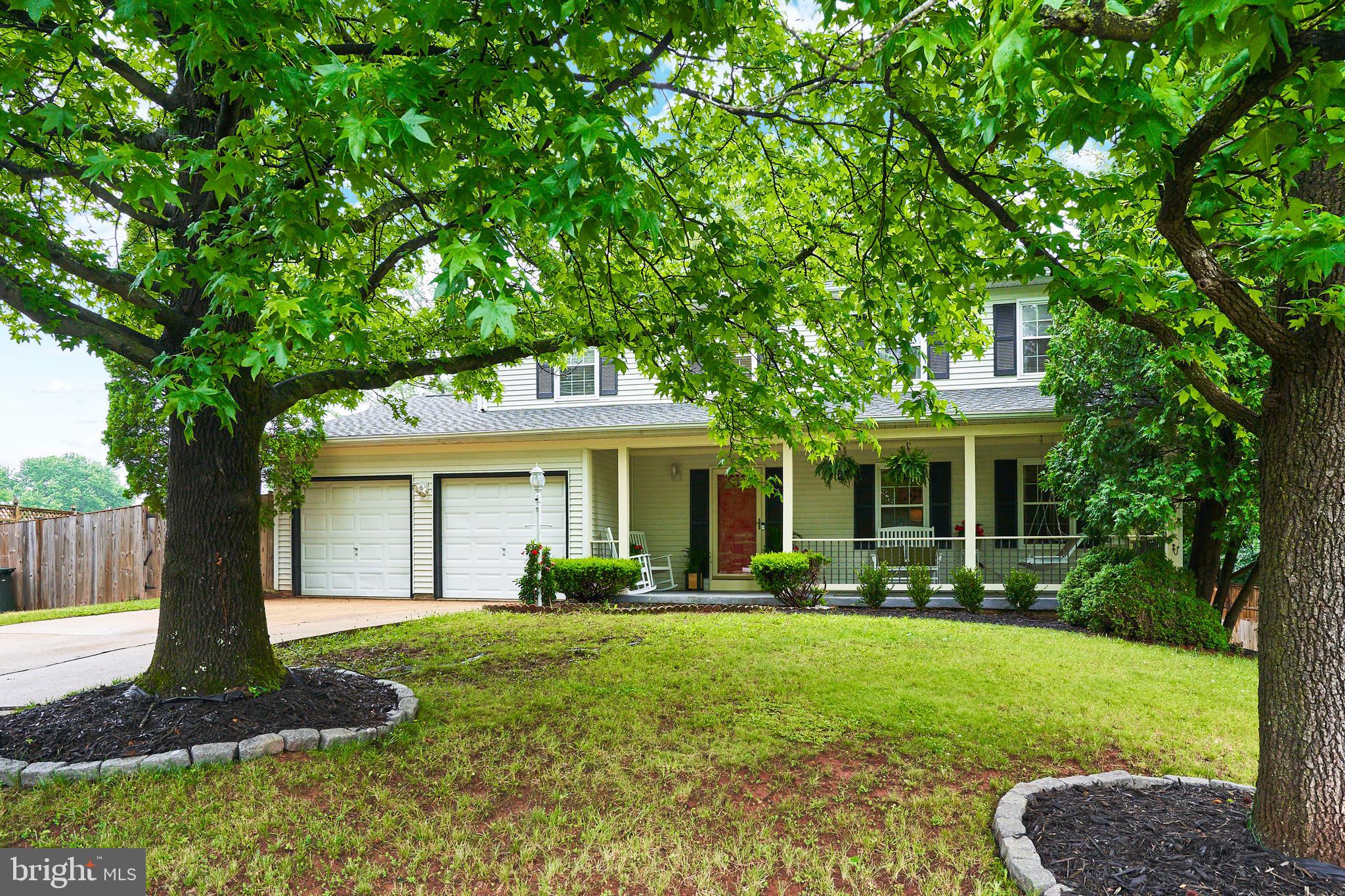 8944 VICKSBURG LANE