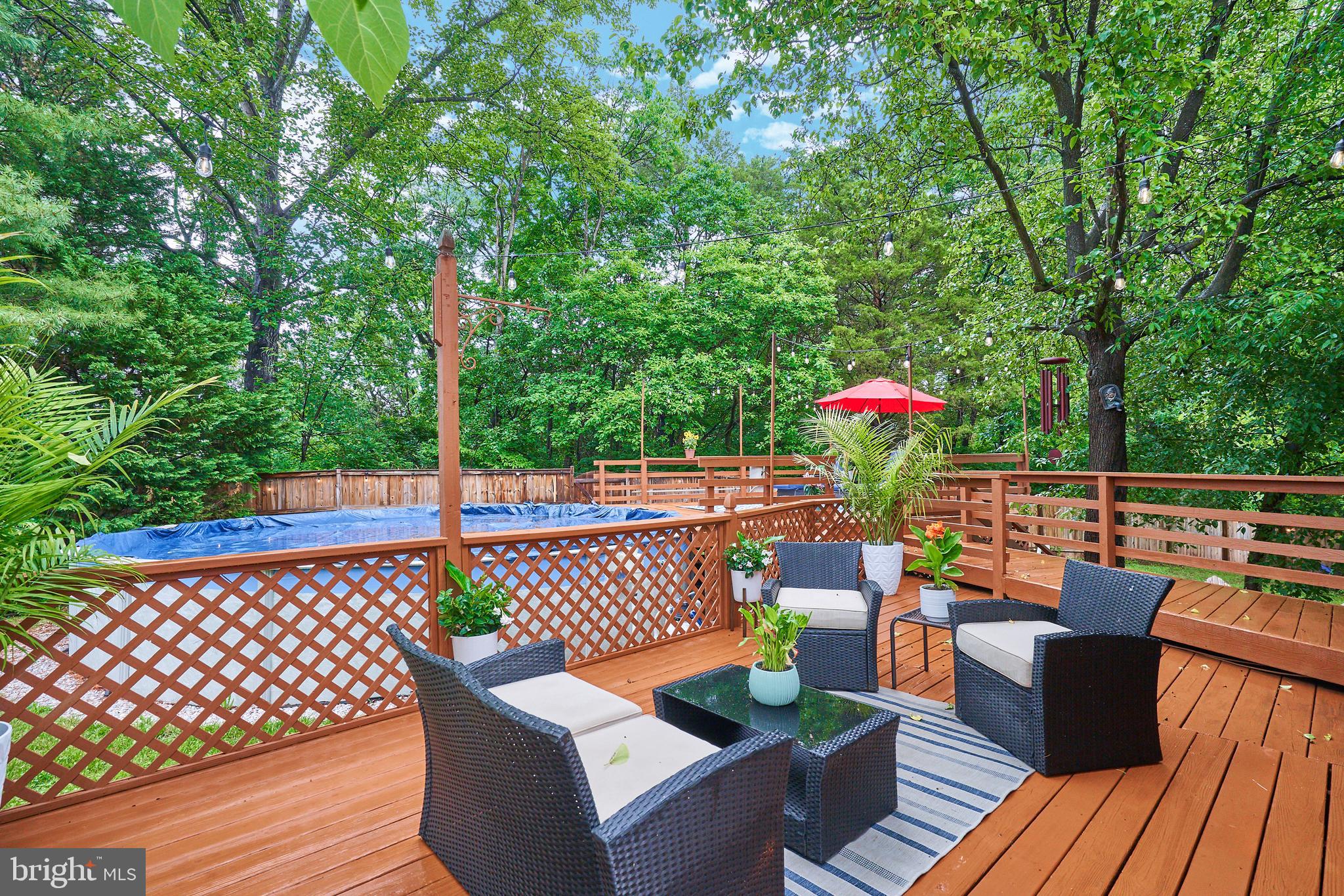 8944 VICKSBURG LANE