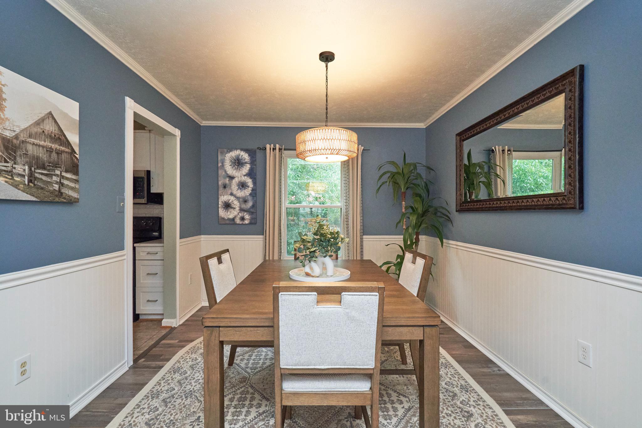 8944 VICKSBURG LANE