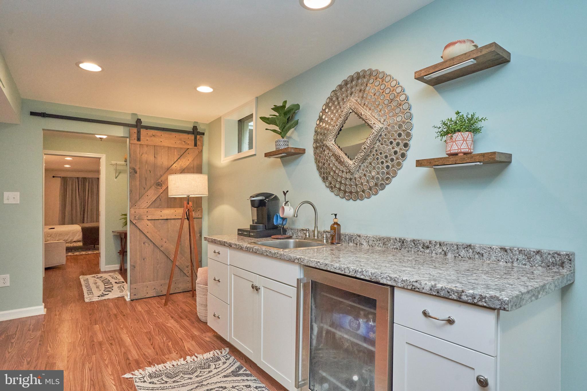8944 VICKSBURG LANE