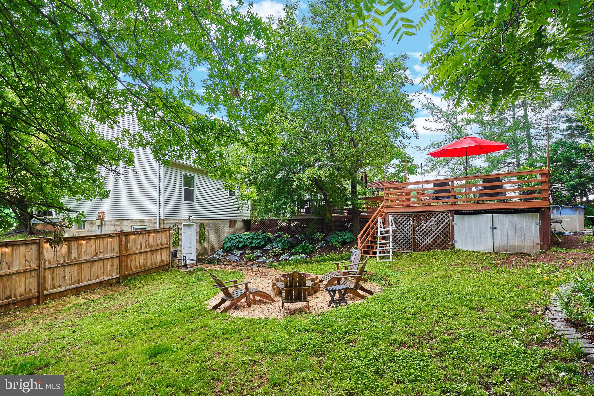 8944 VICKSBURG LANE