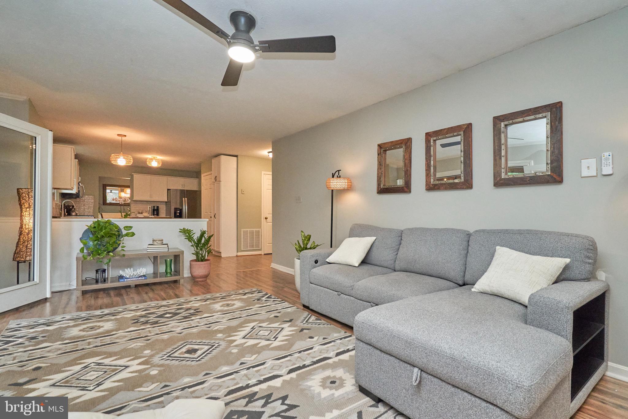 8944 VICKSBURG LANE
