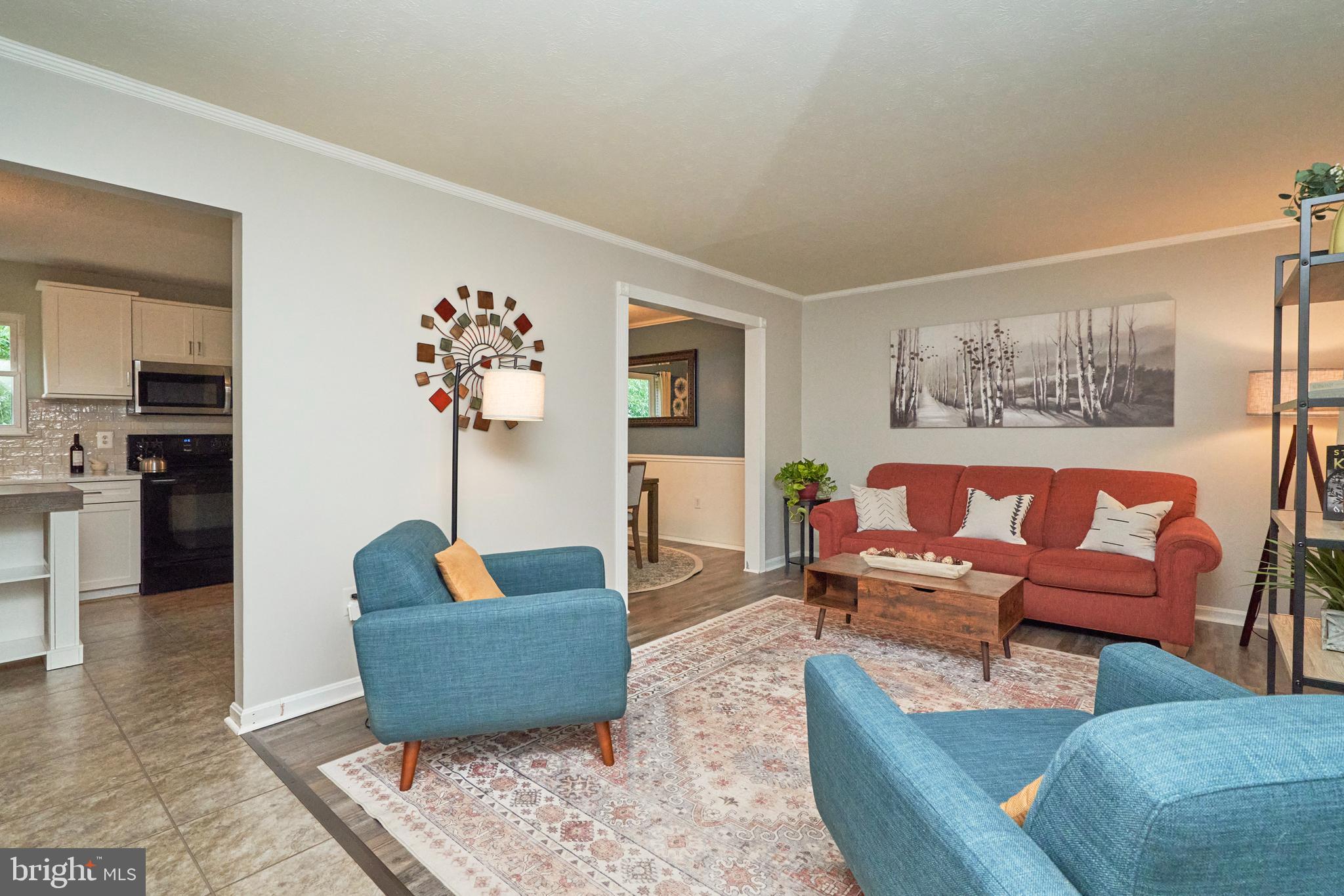 8944 VICKSBURG LANE