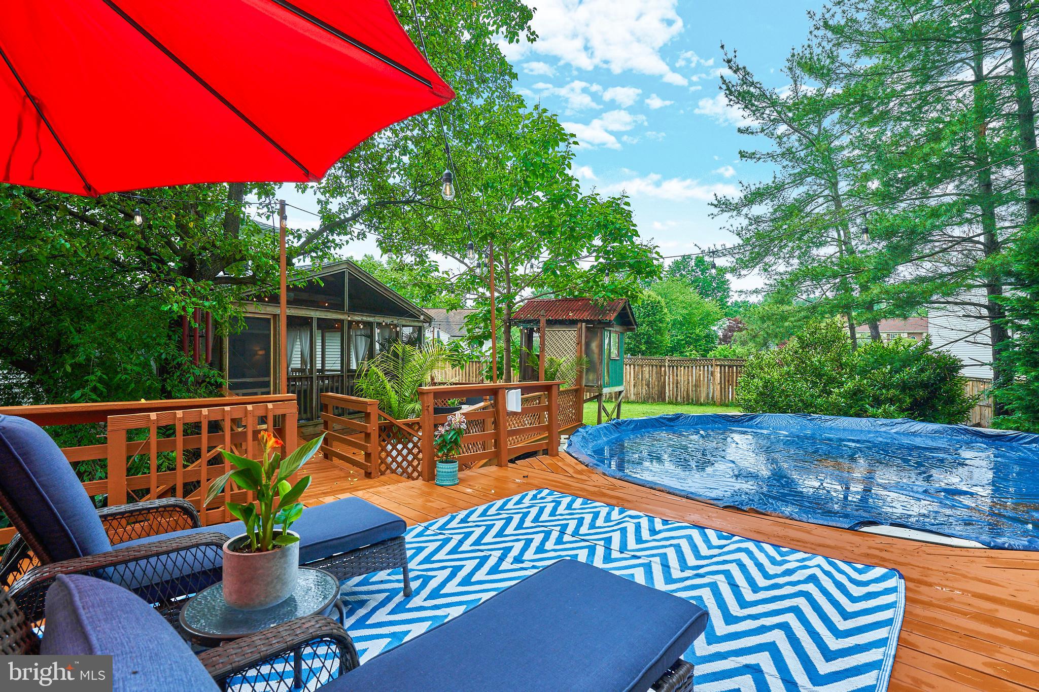 8944 VICKSBURG LANE