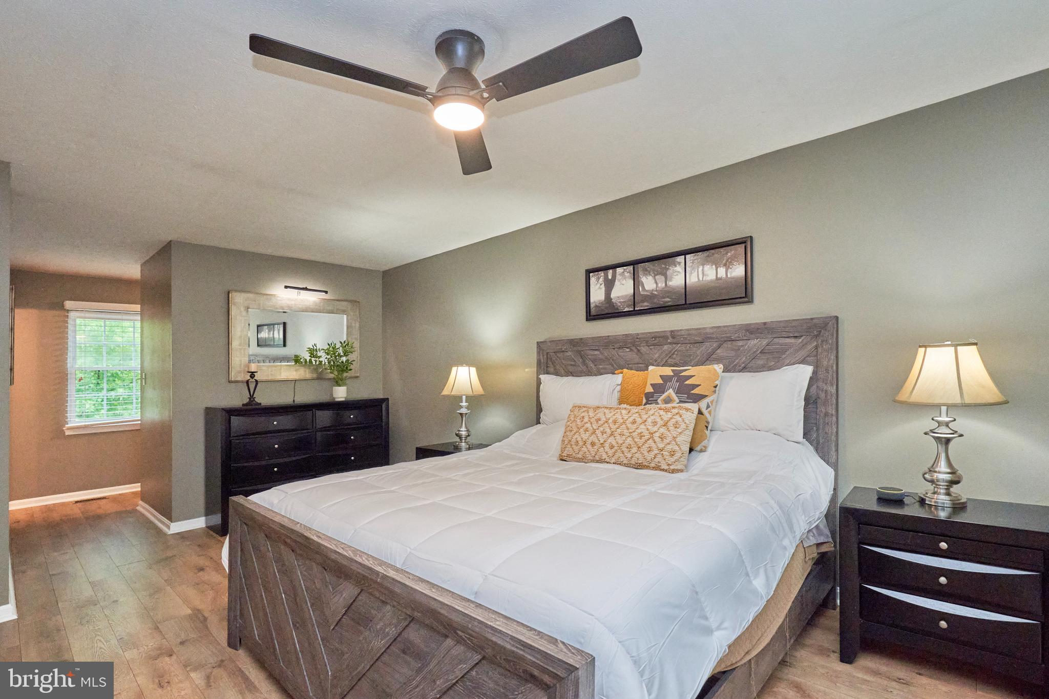 8944 VICKSBURG LANE