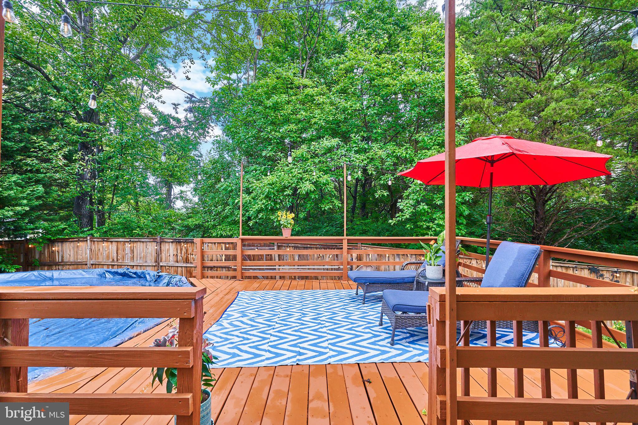 8944 VICKSBURG LANE