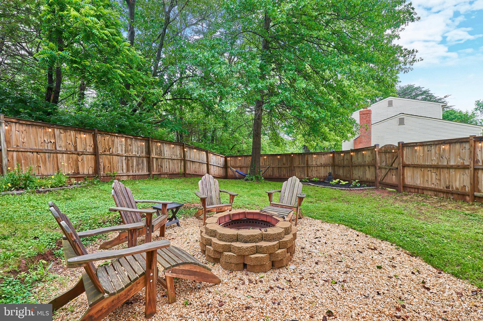 8944 VICKSBURG LANE