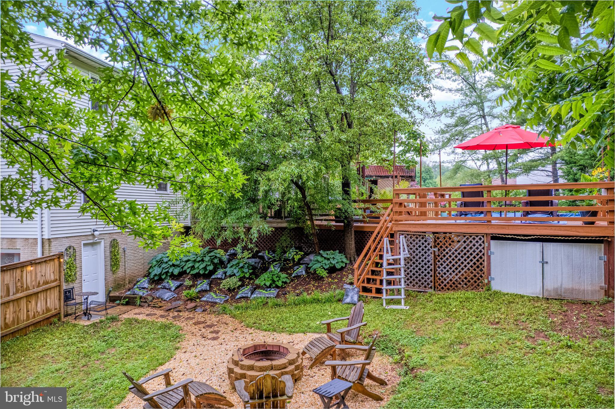 8944 VICKSBURG LANE
