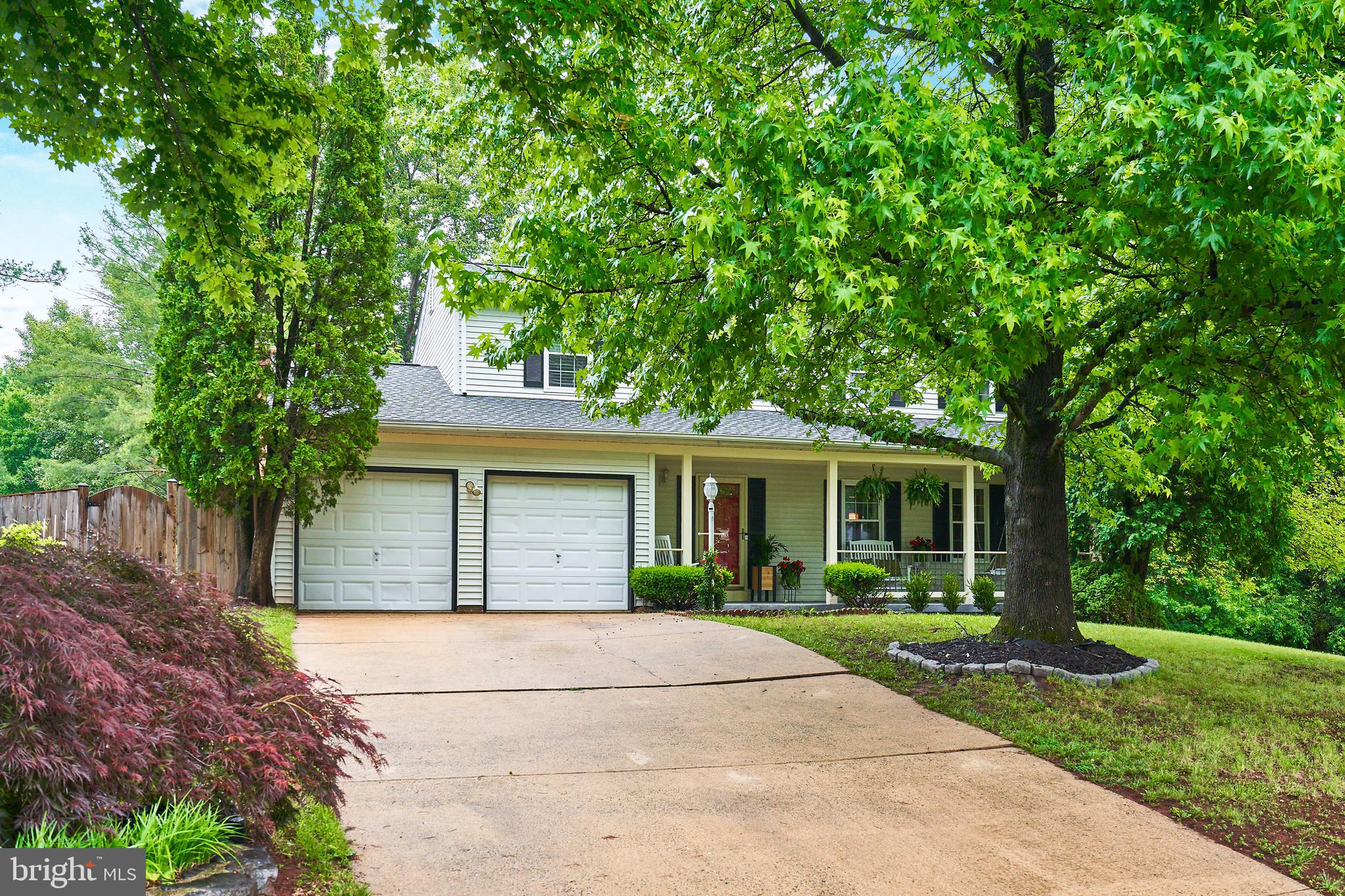 8944 VICKSBURG LANE