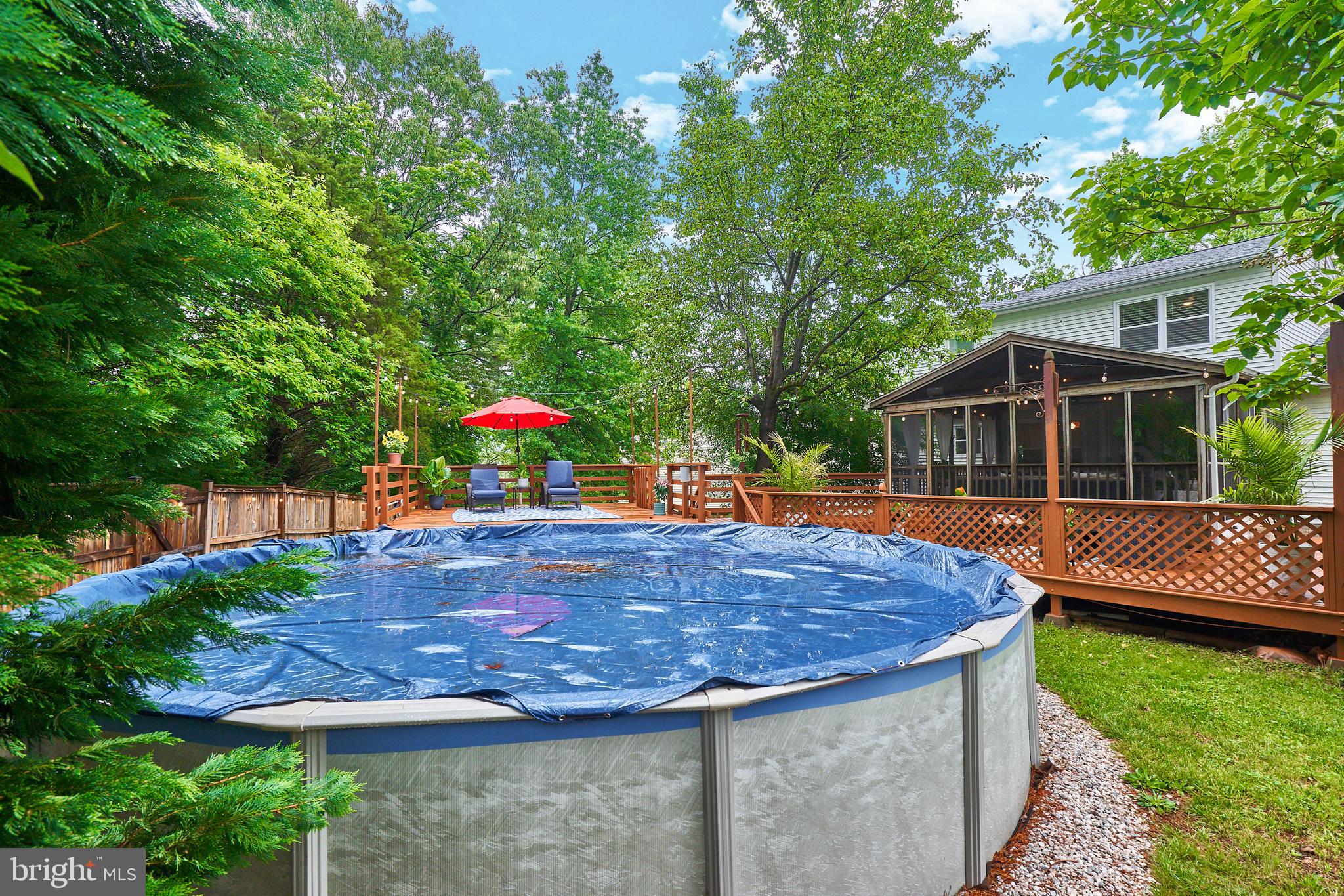 8944 VICKSBURG LANE
