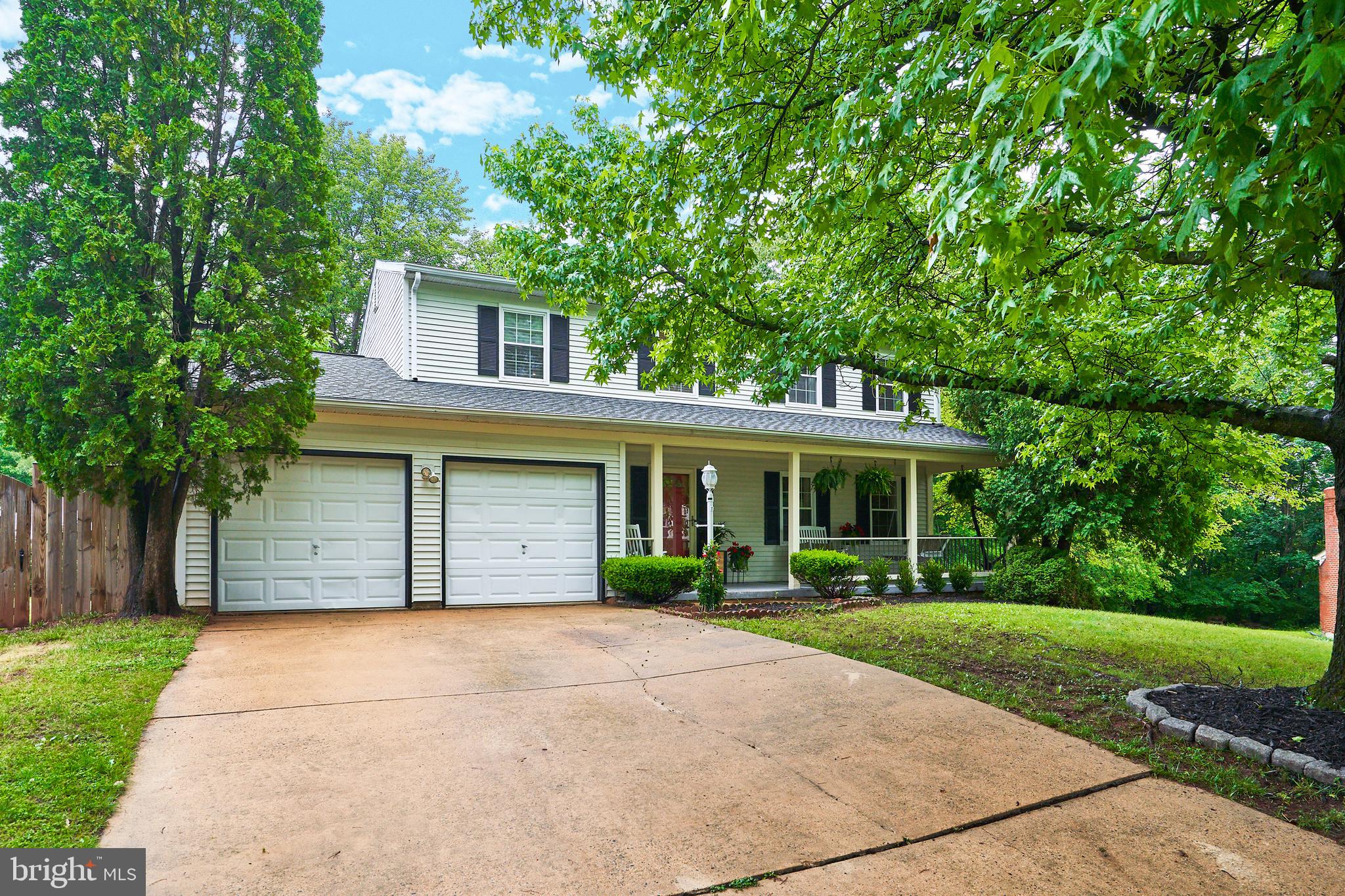 8944 VICKSBURG LANE