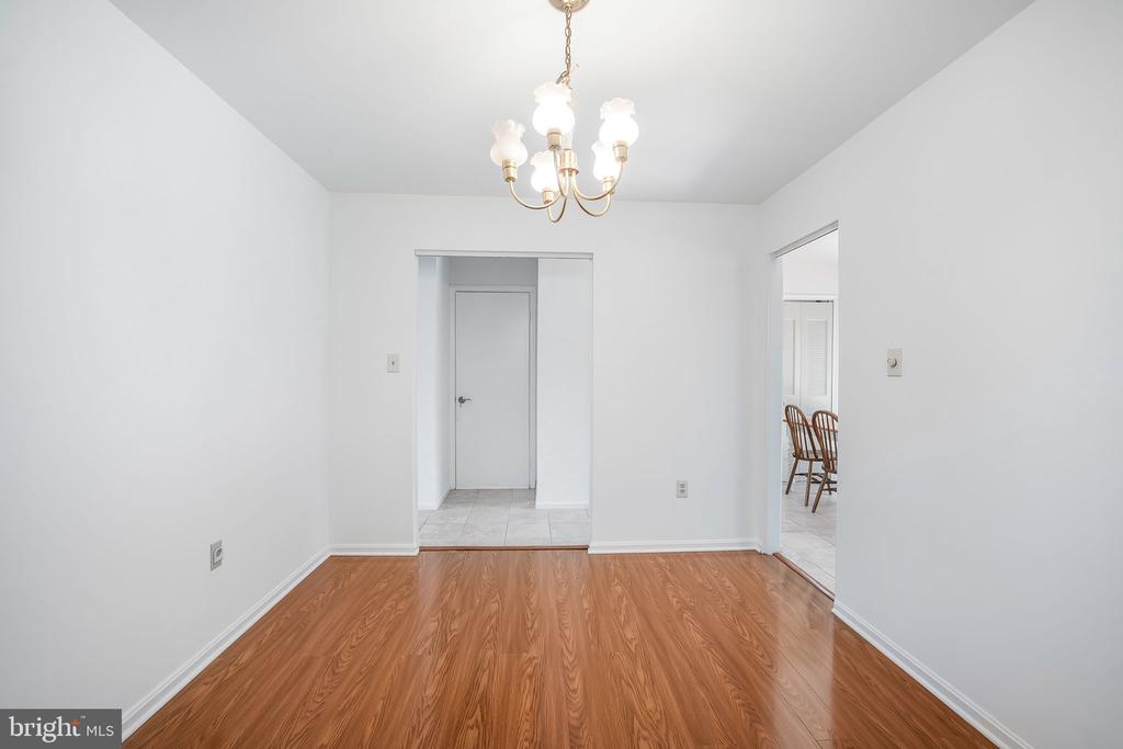 8711 DITMARS COURT