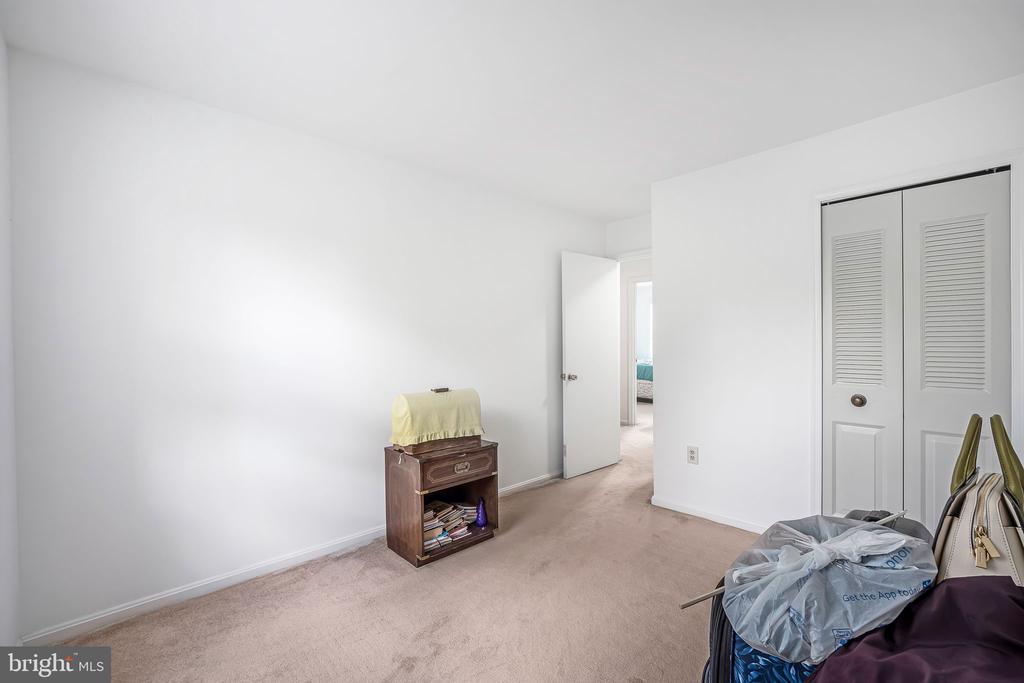 8711 DITMARS COURT
