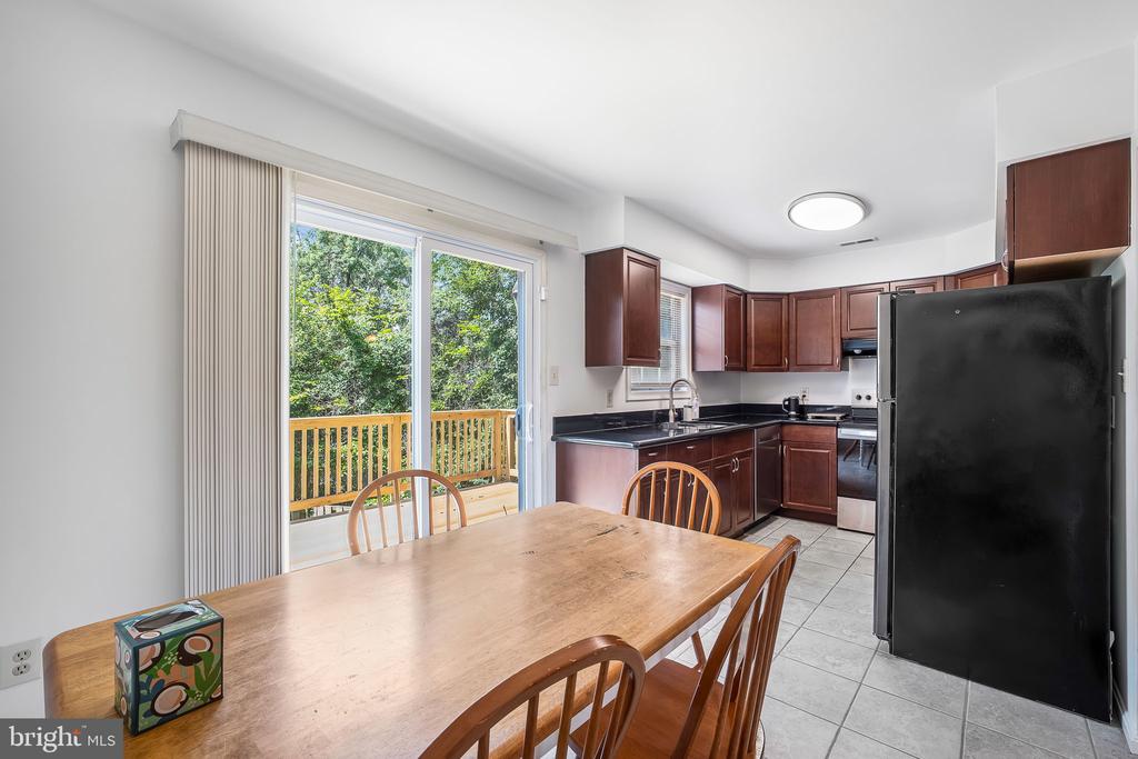 8711 DITMARS COURT